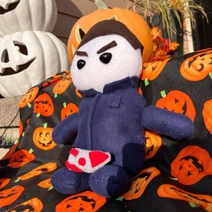 Medium Michael Myer Killer plushie🔪🖤